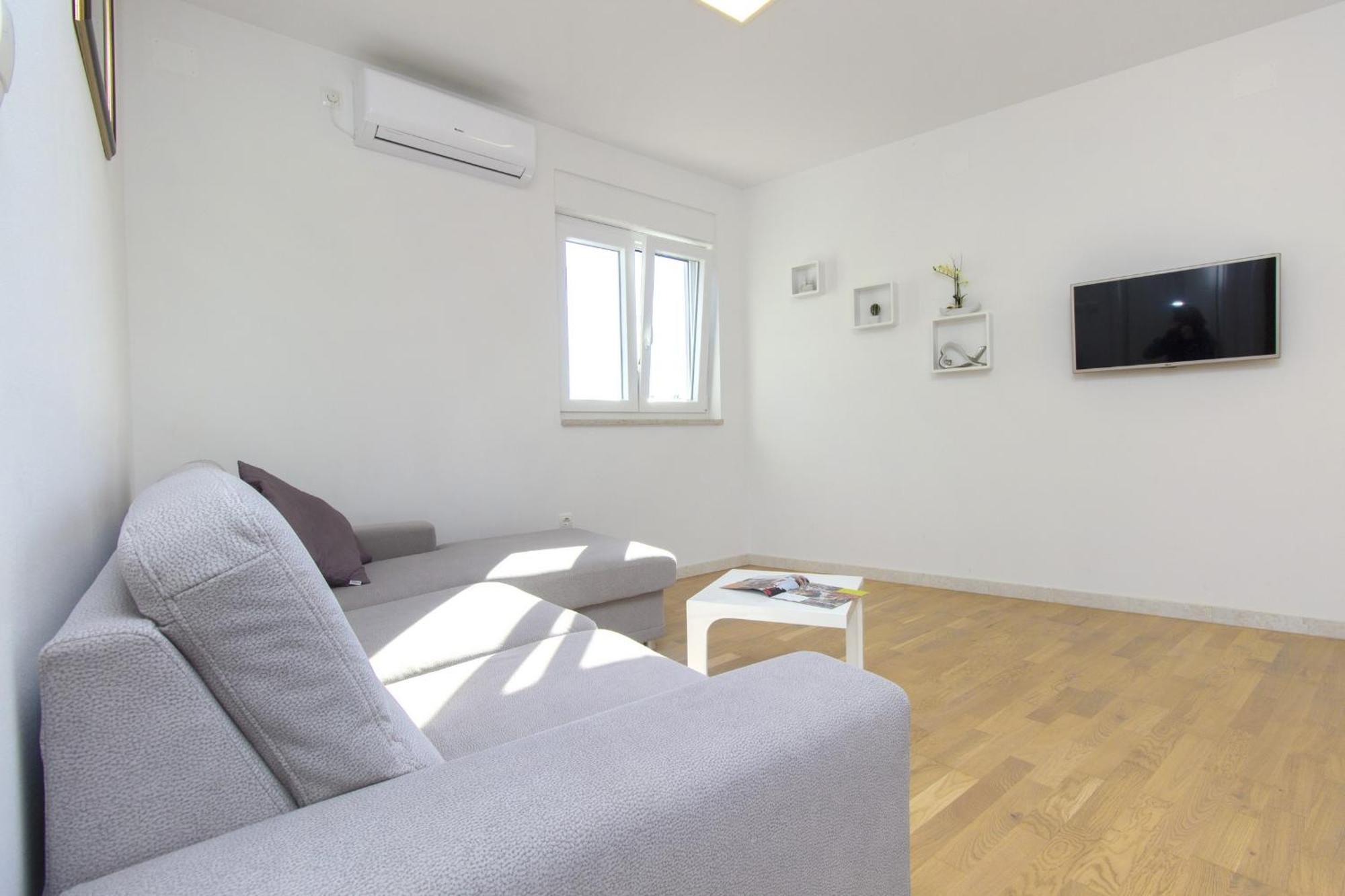 Luka Apartma Vodice